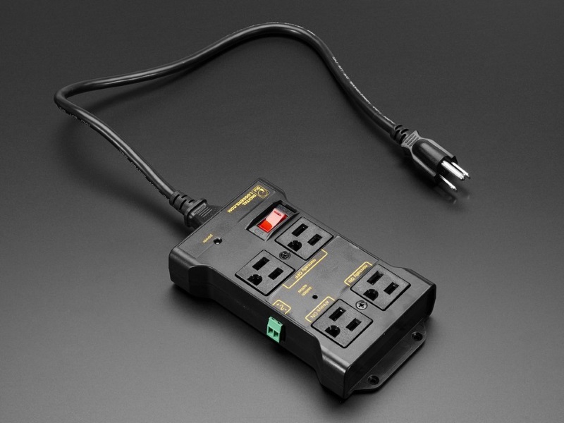 Controllable four outlet power relay module V2
